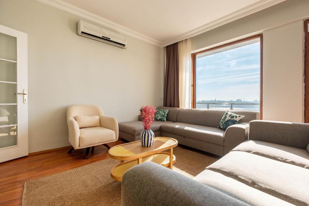 Bosphorus View With 3 Bedrooms Daire İstanbul